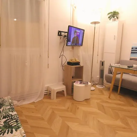 Near Forum Grimaldi And Beach. Bnbrickeys. Apartment *