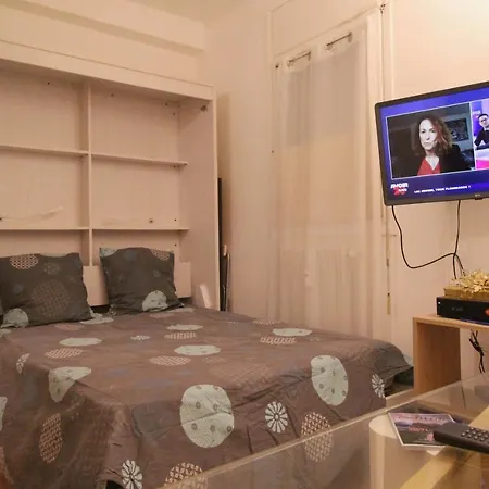 Apartment Near Forum Grimaldi And Beach. Bnbrickeys.