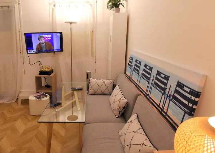 Near Forum Grimaldi And Beach. Bnbrickeys. Appartement Monte-Carlo