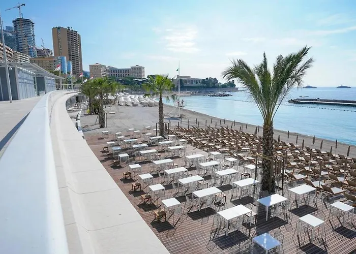 Near Forum Grimaldi And Beach. Bnbrickeys. Appartement *
